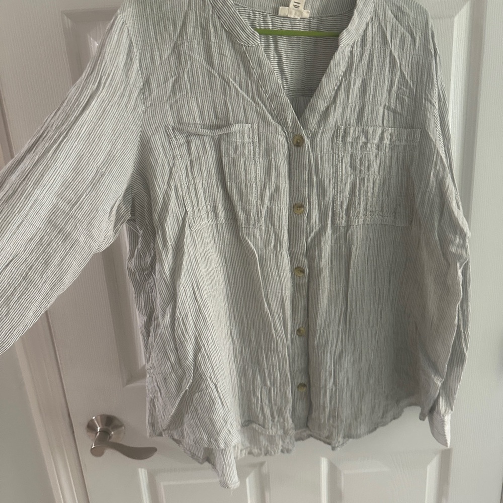 a.n.a Light Gray Button-Down Shirt